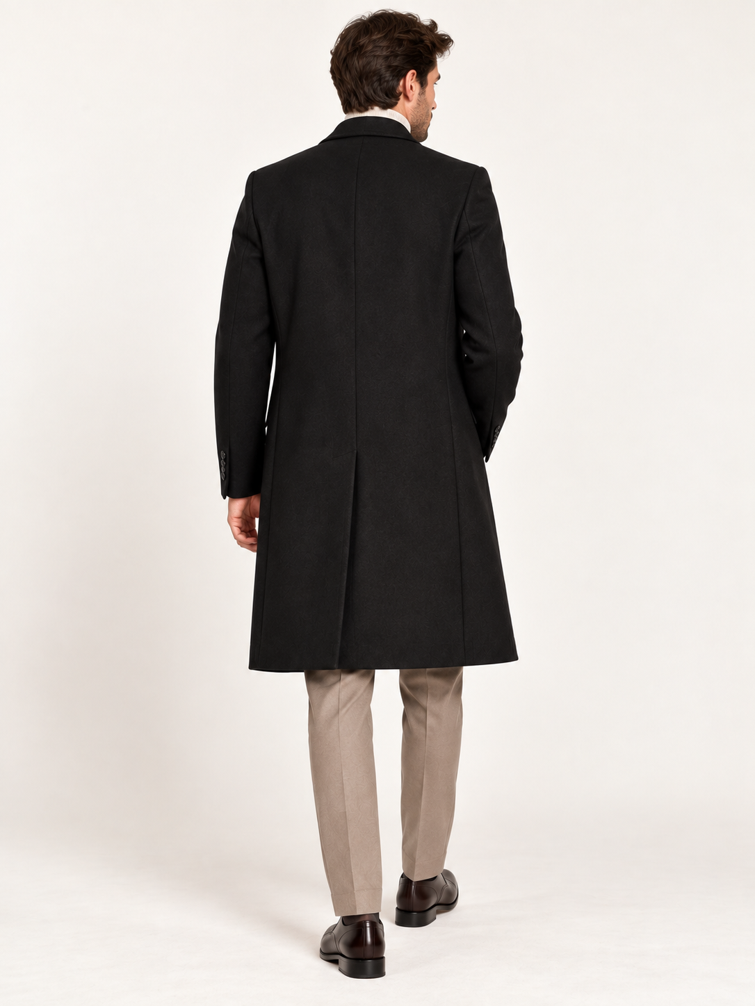 David| Abrigo de Hombre de corte elegante y cierre de botones