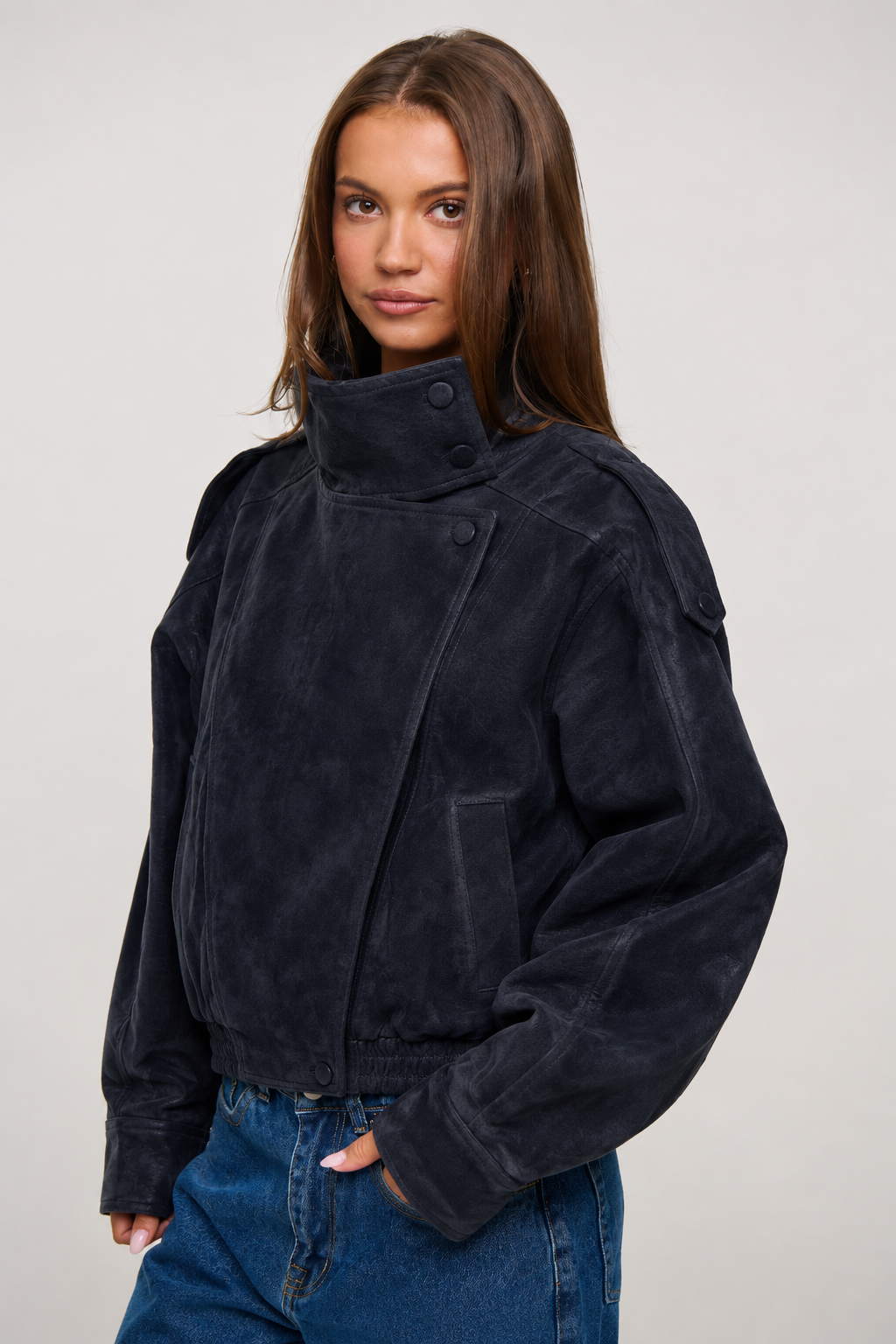 Chaqueta Negra Cuello Alto Laurent