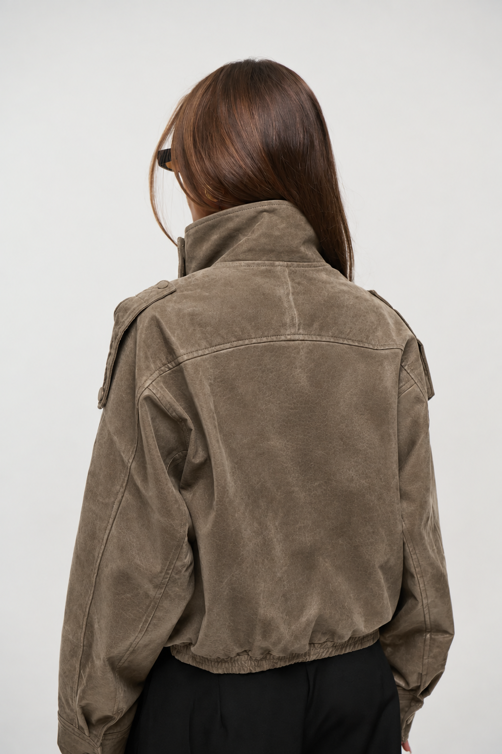 Chaqueta Negra Cuello Alto Laurent